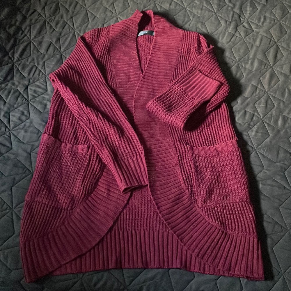 Maroon waffle open cardigan with pockets